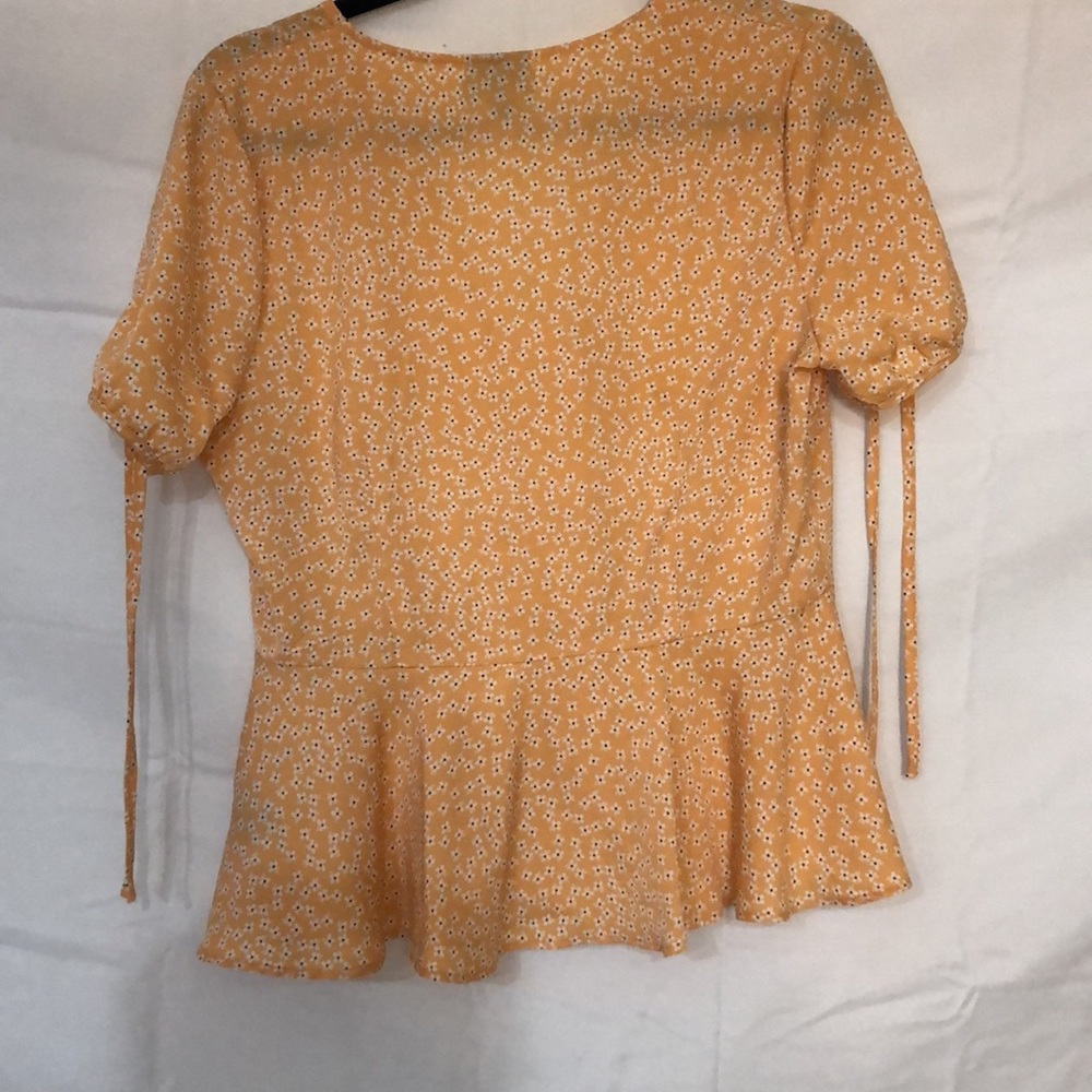 Target Flower top - Picture 5 of 5